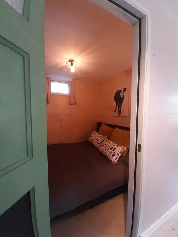 Appartement Voorhuis En Chalet Klein Waterland Amsterdam Netherlands