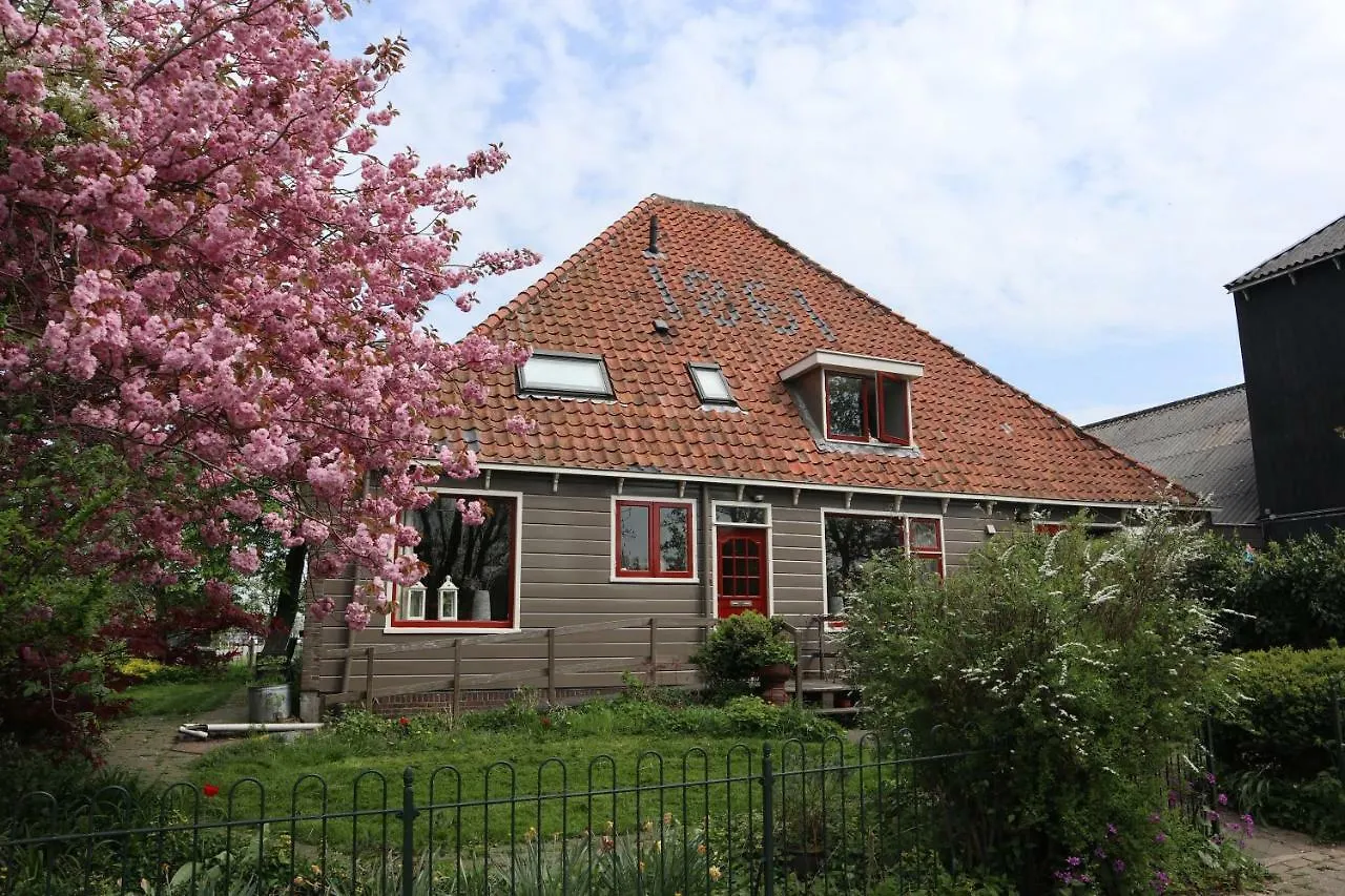 Bed & Breakfast Appartement Voorhuis En Chalet Klein Waterland Amsterdam